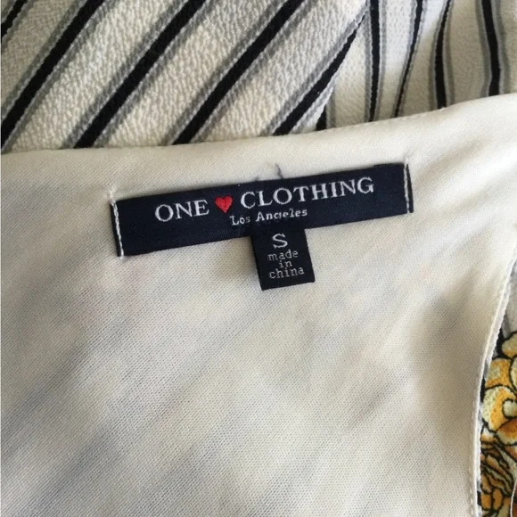 One Clothing Blue and White Floral Romper, Size Small - Picture 5 of 5